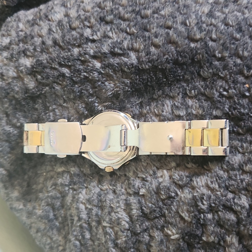 Guess Watch - Picture 4 of 7
